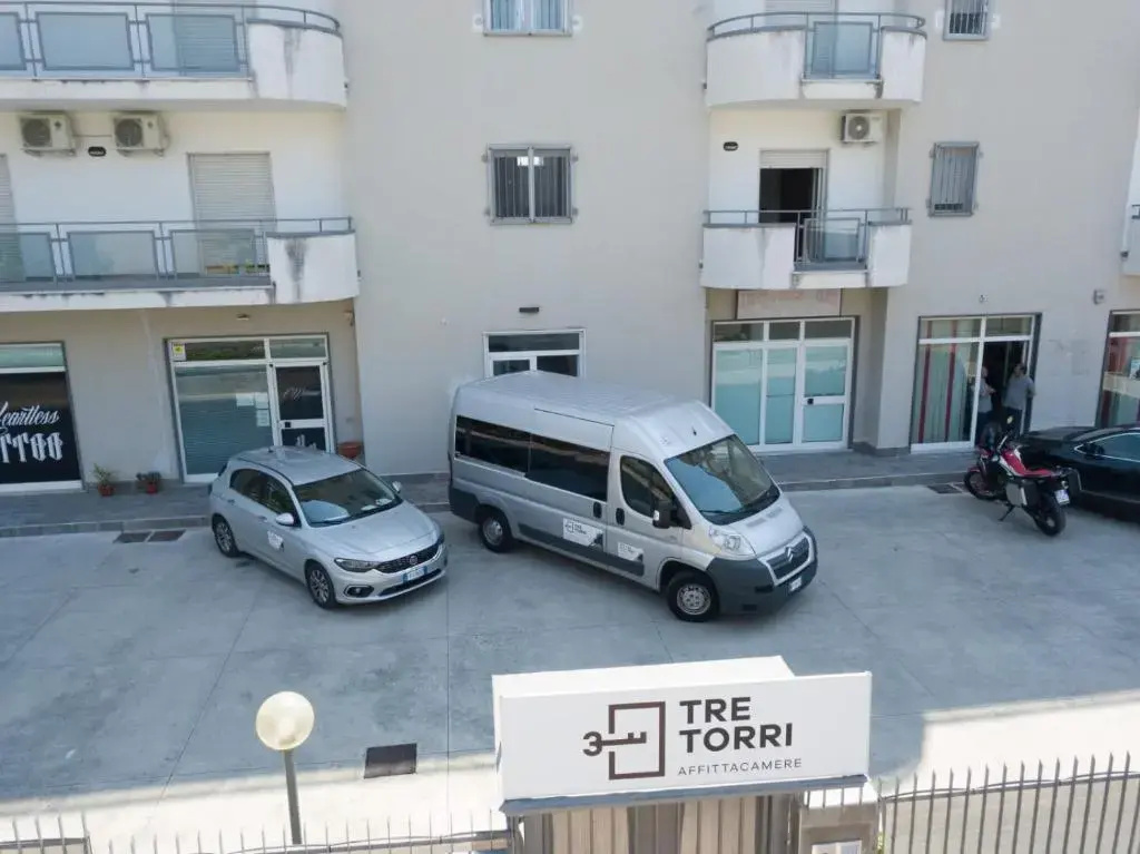 Standard Triple room