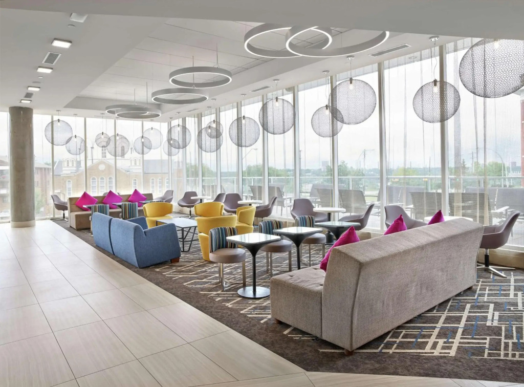 DoubleTree by Hilton Edmonton Downtown - фото 33