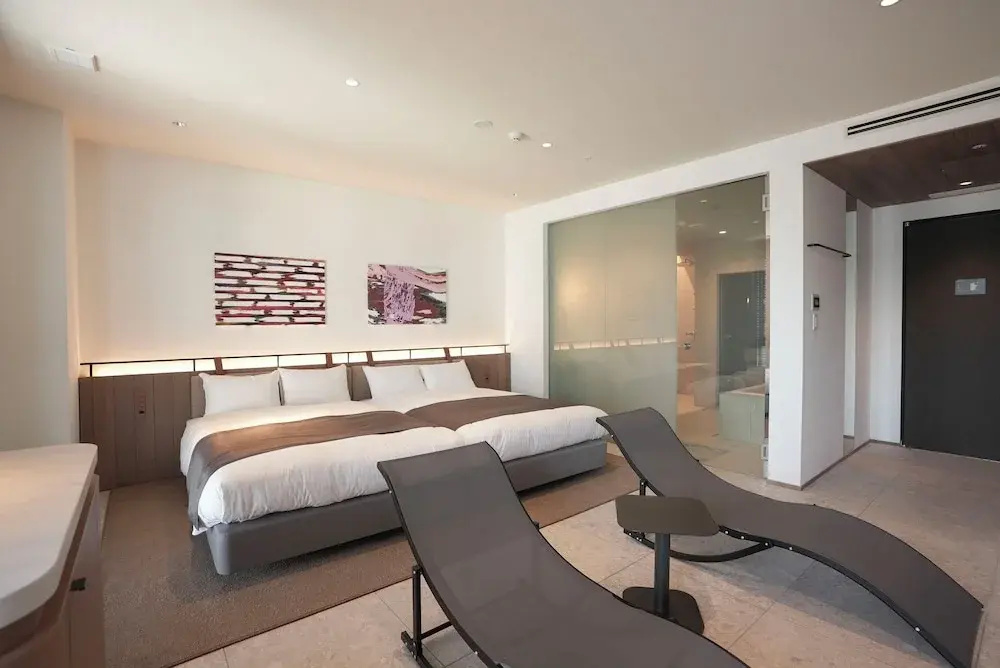 Standard Quadruple Family room