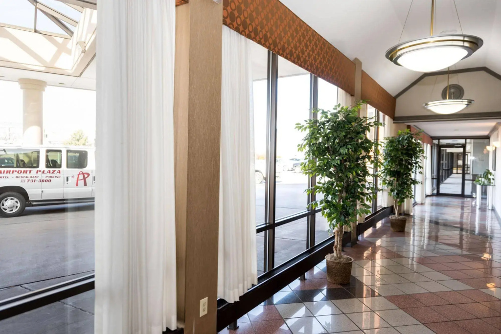Airport Plaza Inn and Conference Center - Général