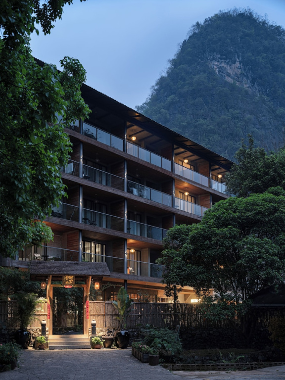 Qixin Jiuyin Inn Yangshuo