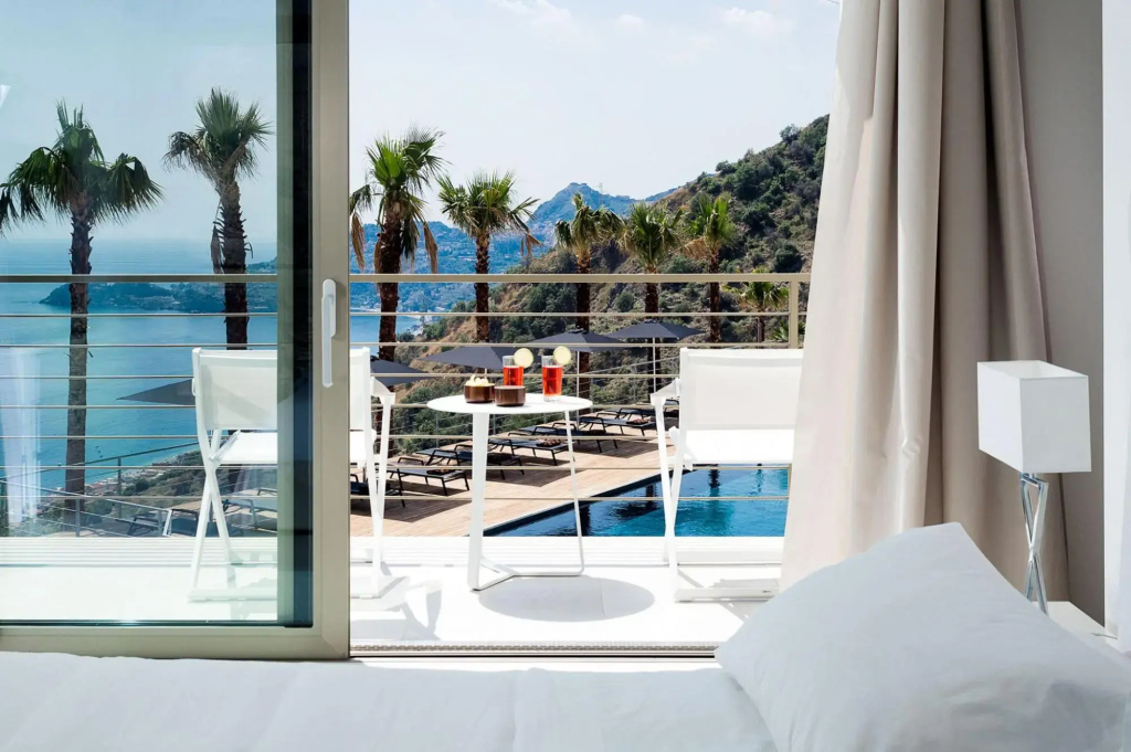 Dream Villa with heated pool and magnificent view on the Taormina Bay-VILLA ALCANTARA