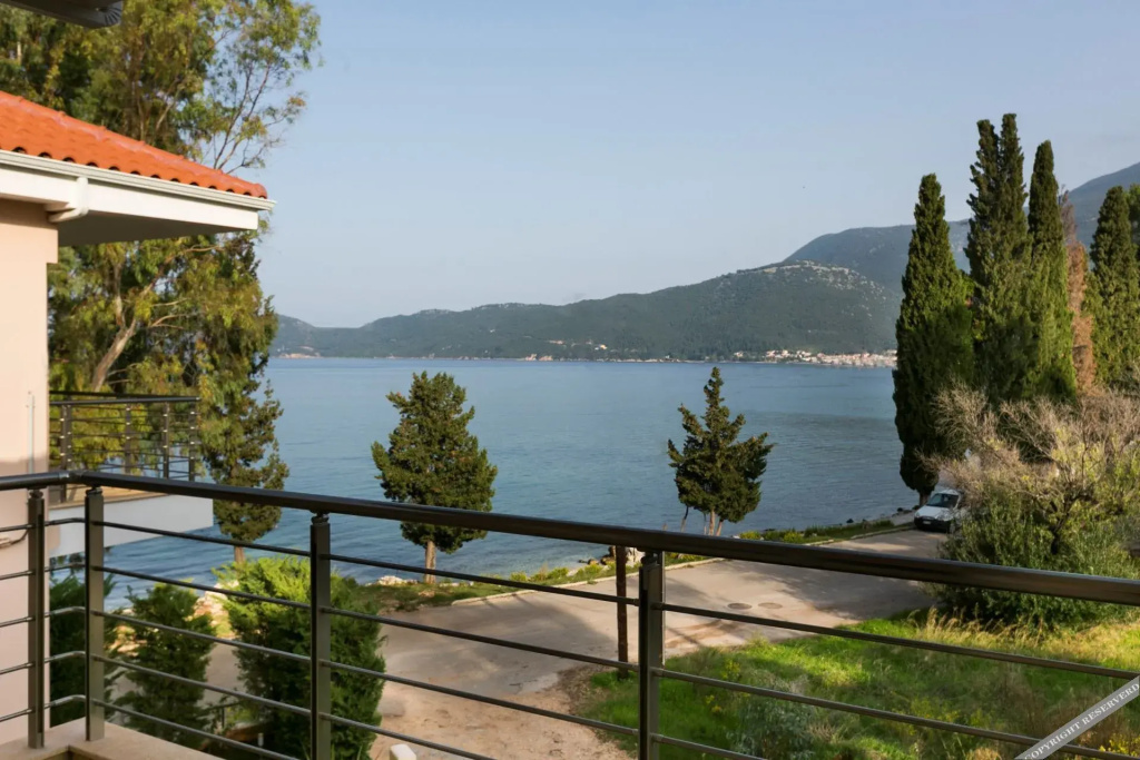 Meliti Waterfront Suites