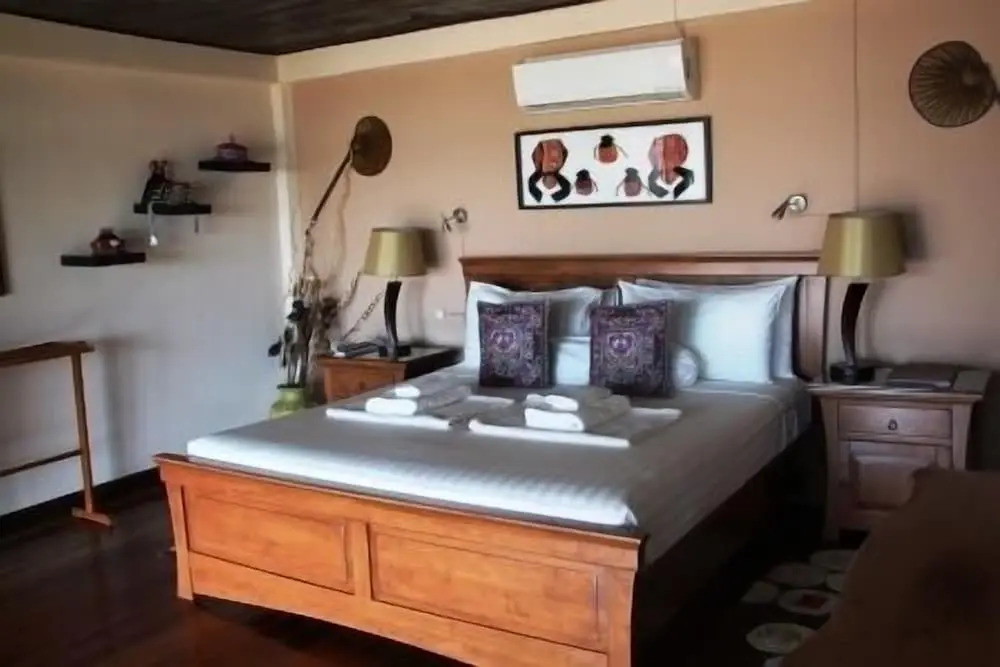 Двухместный коттедж двуспальная кровать в Amber Sands Beach Resort