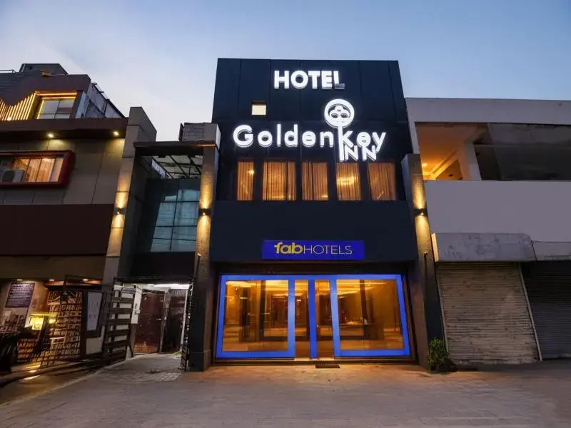 Fabhotel Golden Key Inn