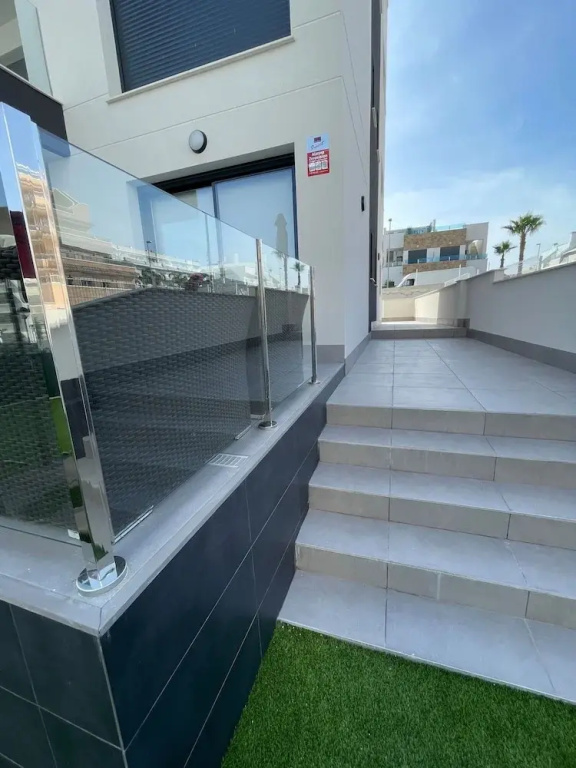 Modern Apartment in Villamartin