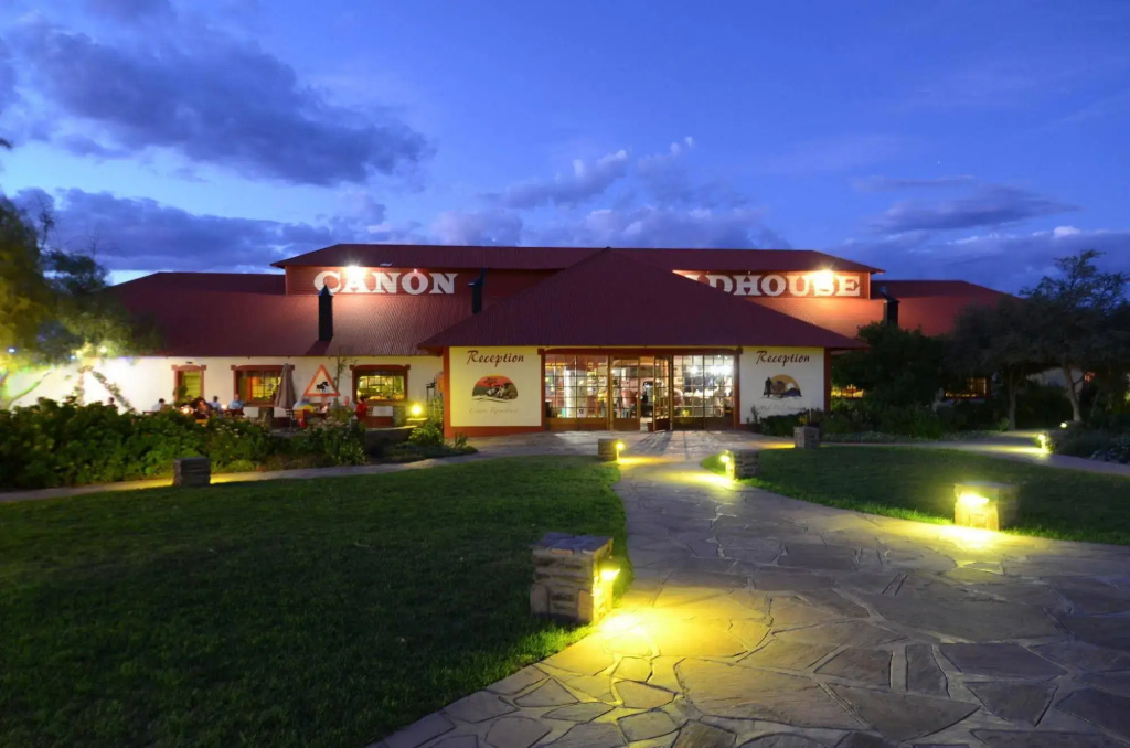 Canyon Roadhouse