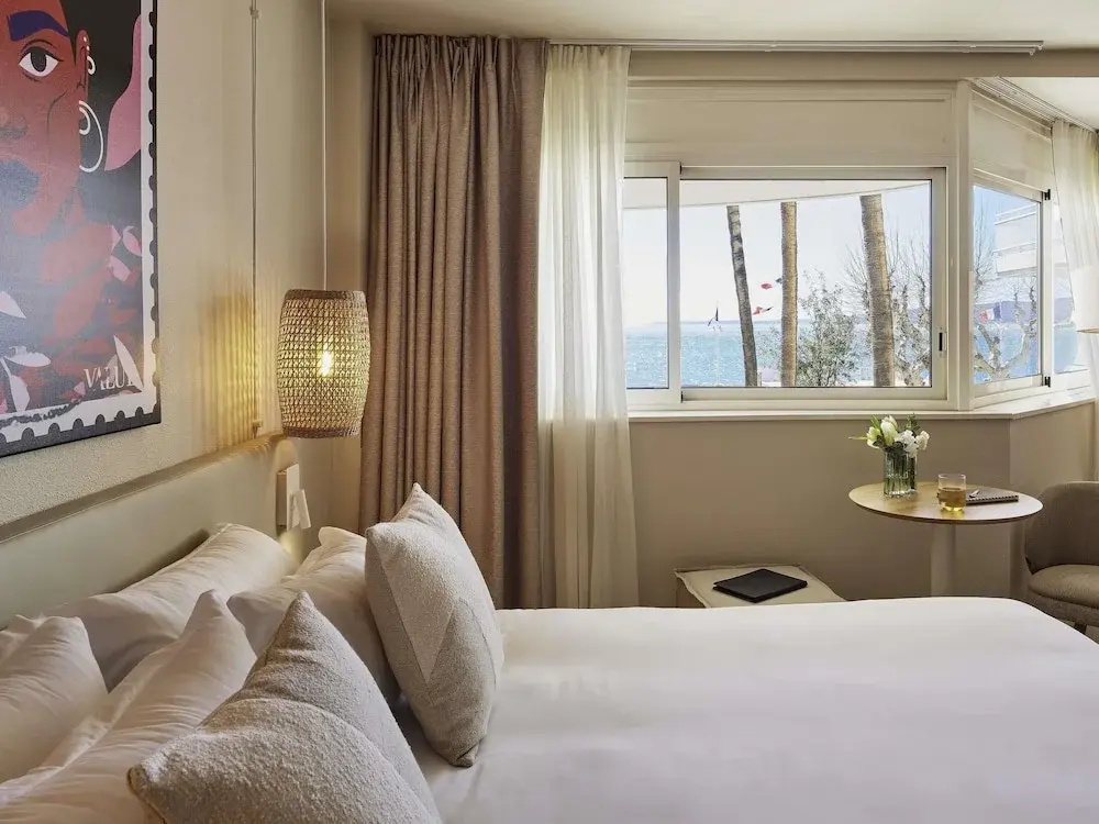 Classic Double room with sea view (full double bed)
