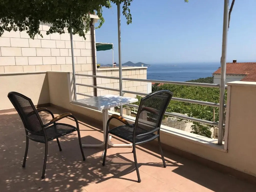 Apartment with balcony