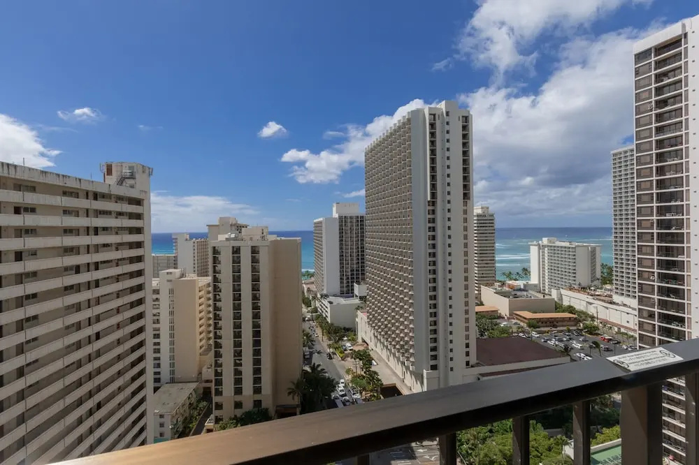 Waikiki Sunset Suite 2404 - фото 10
