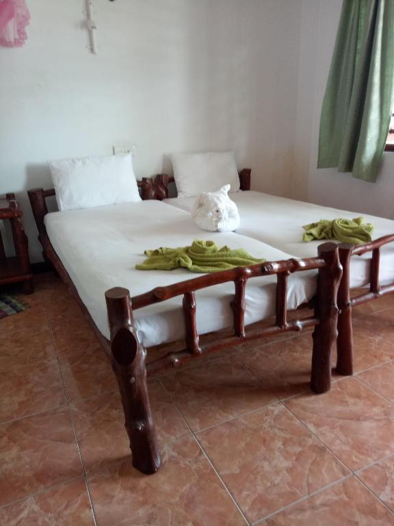 Happy Bay Guest House And Restaurant