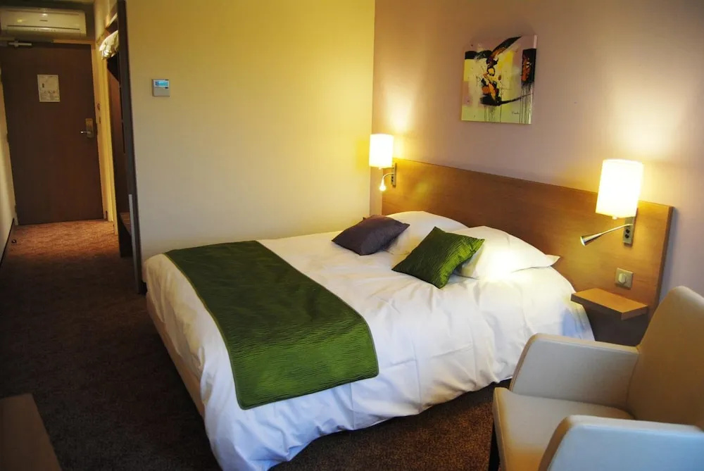 Brit Hotel Chateaudun - Général