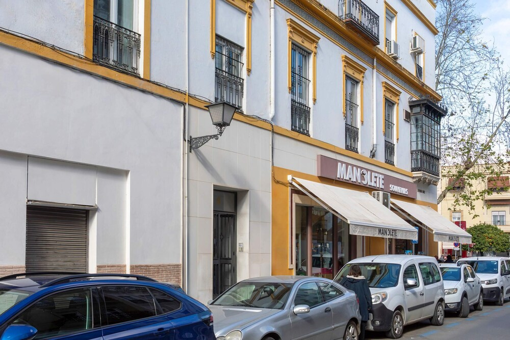 Elegant Apartment in Sevilla. Antonia Diaz III