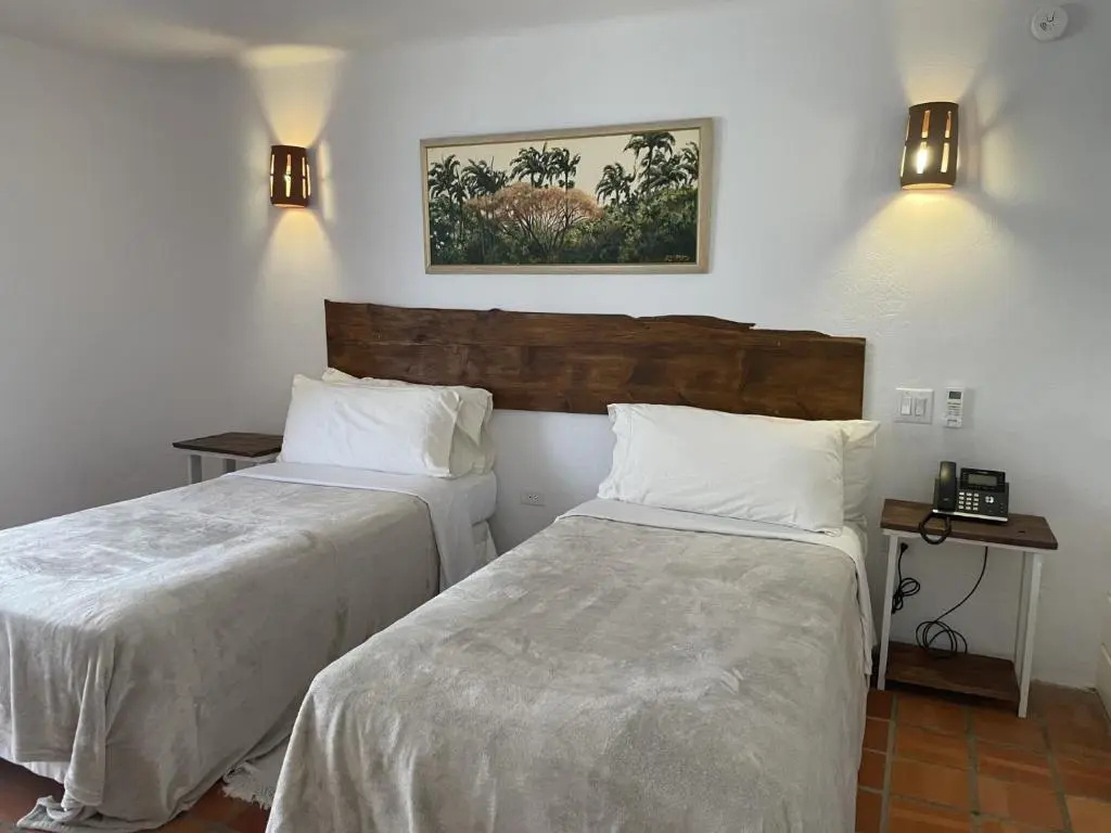 Standard Double room with partial ocean view (twin beds)