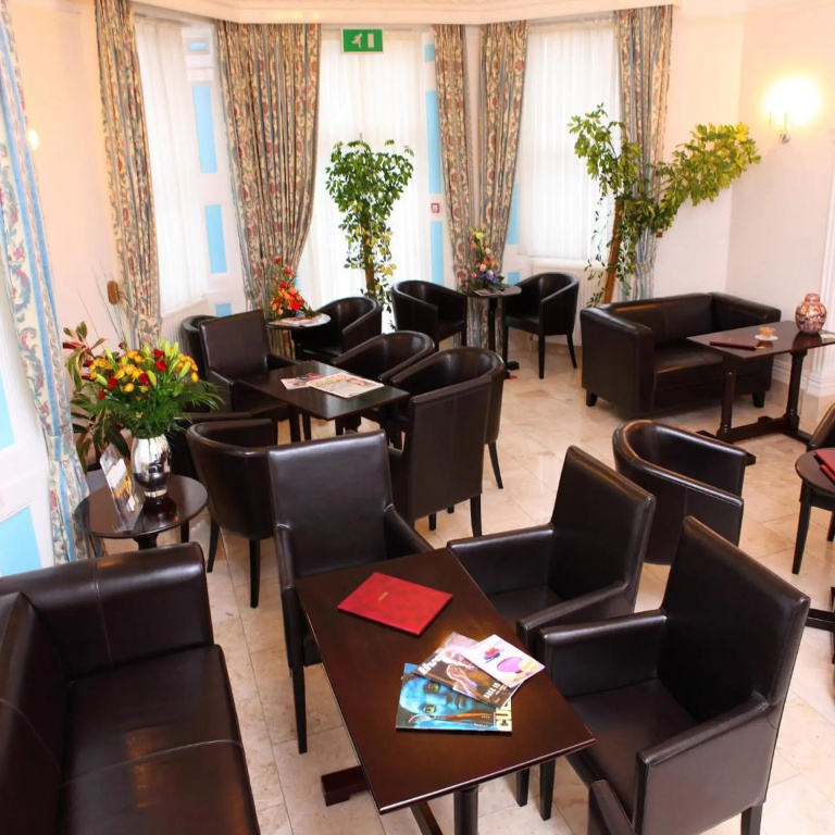 Gatwick Cambridge Hotel - Général