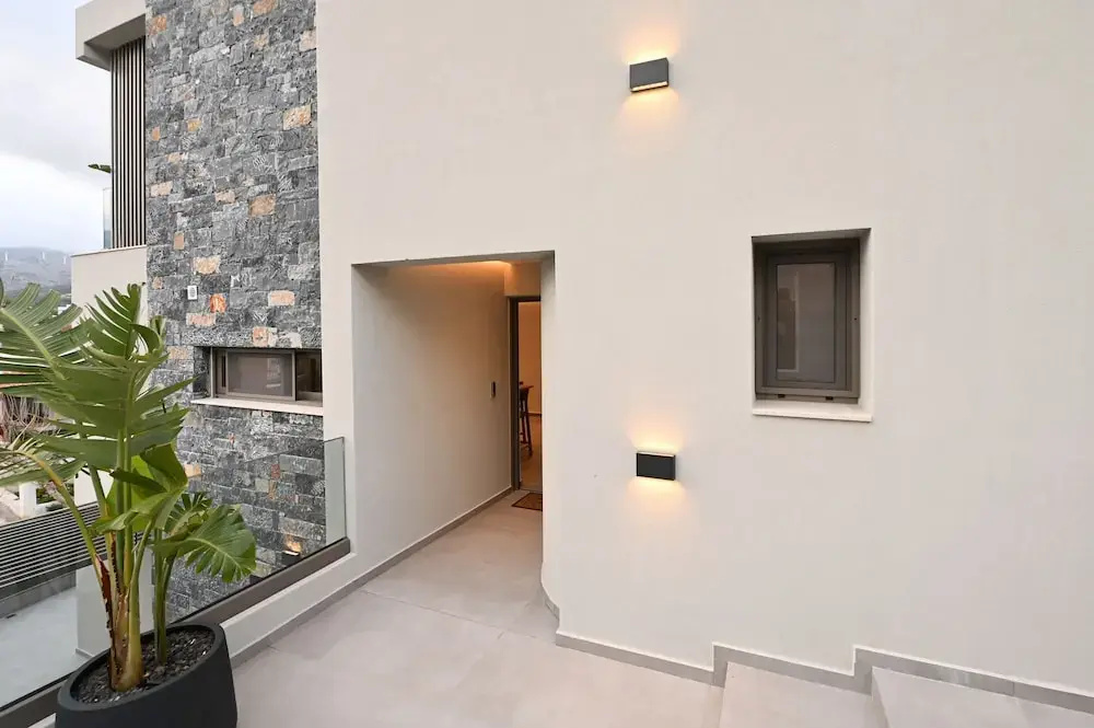 MGK Luxury Suites With a Private Pool Ligaria