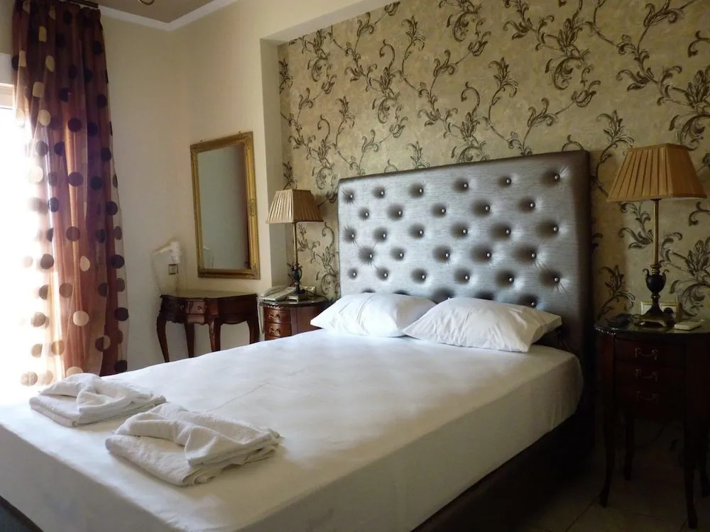 Superior Double room with balcony (full double bed)