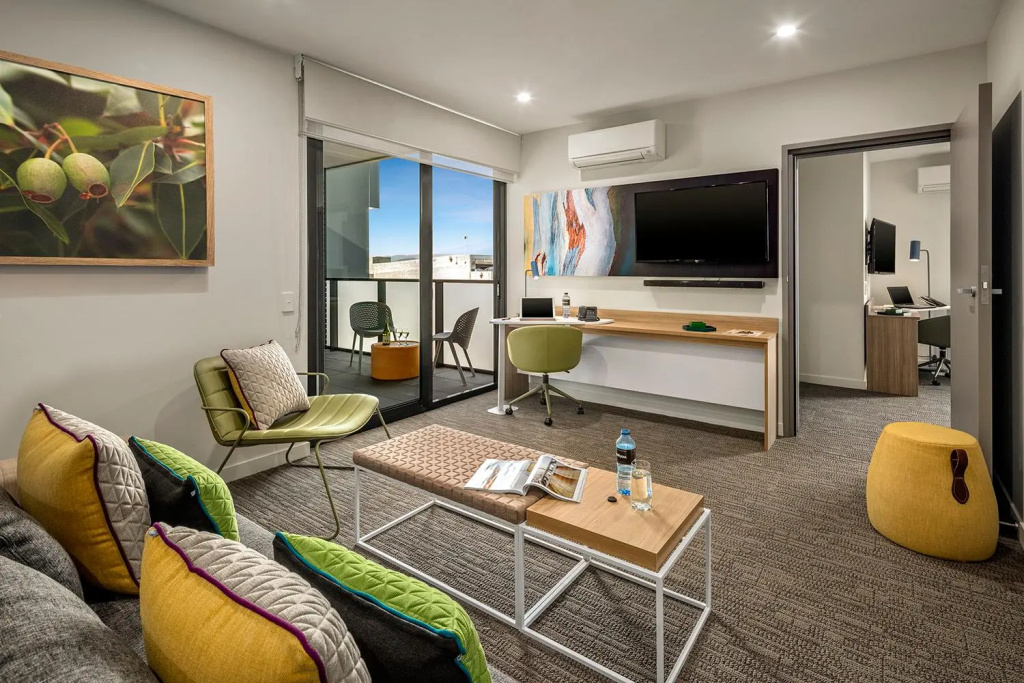 2 Bedrooms Apartment