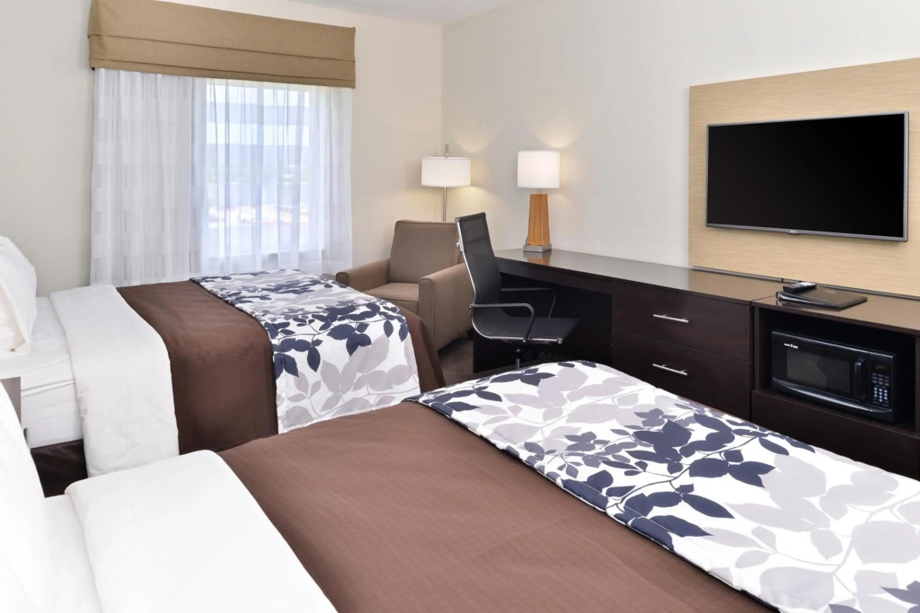 Sleep Inn & Suites Meridian - Bonita Lakes — 4