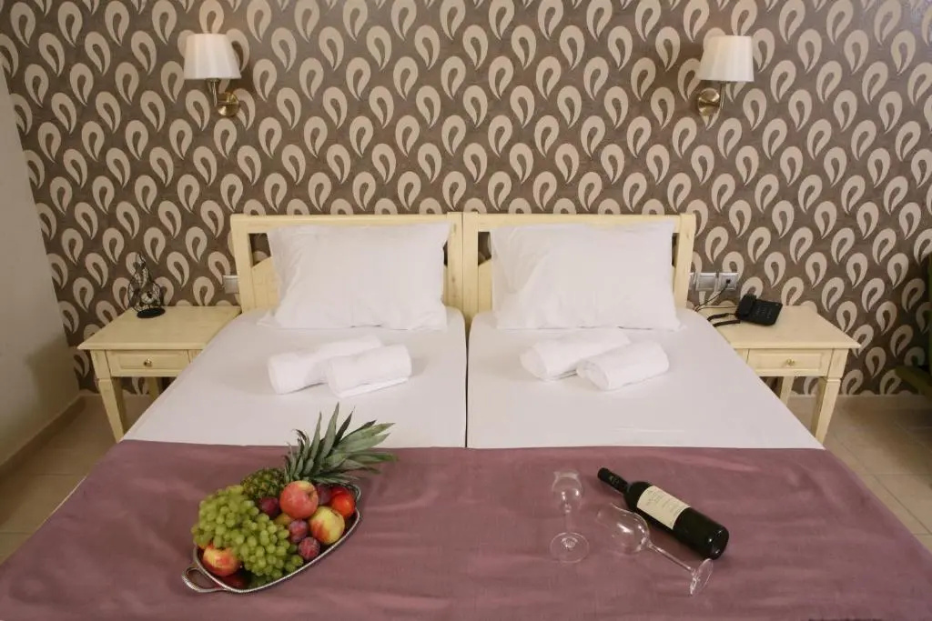 Deluxe Double room with balcony (full double bed)