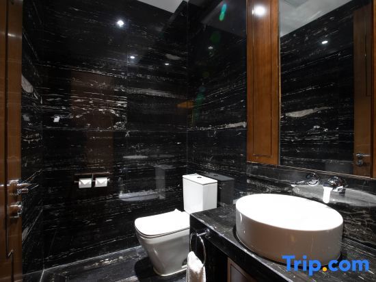 Люкс Deluxe в Xi'an YongChang Hotel