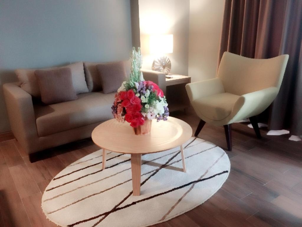 Suite with city view — room photo 1