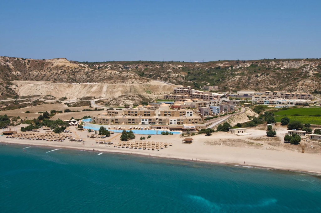 Beach & Waterfront