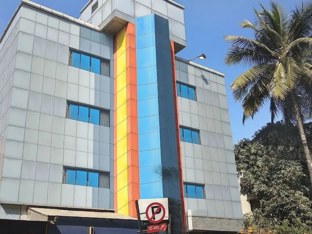 Oyo 333 Hotel Crystal Homes
