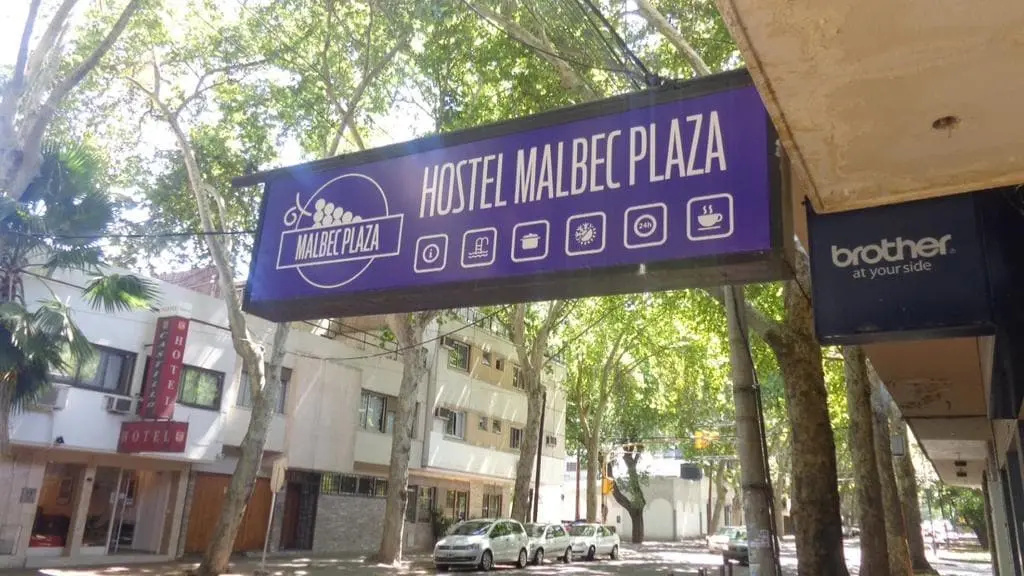 Malbec Plaza Hostel