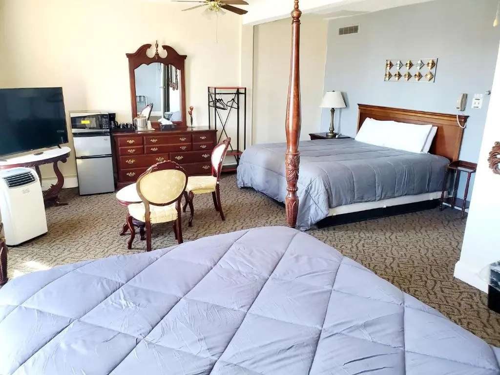 Deluxe Suite