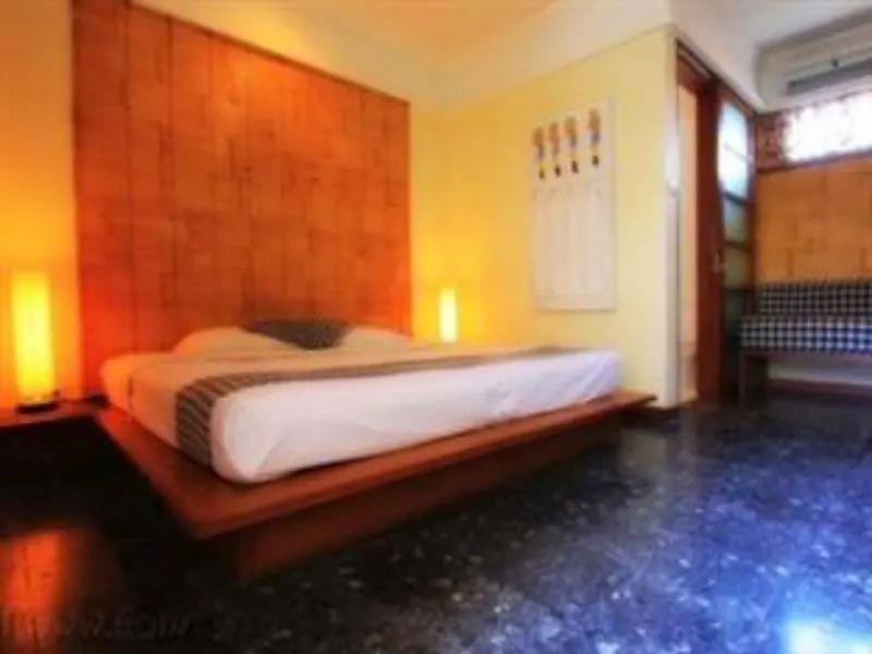 Deluxe room with pool view