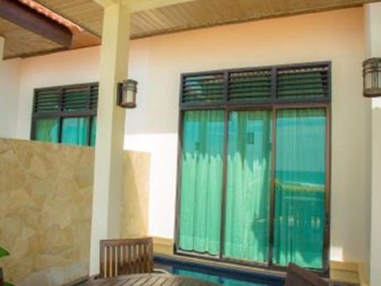 Borneo Beach Villas