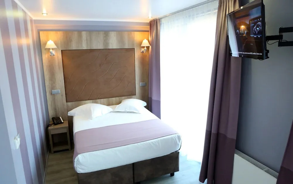 Comfort Double room with balcony (full double bed)