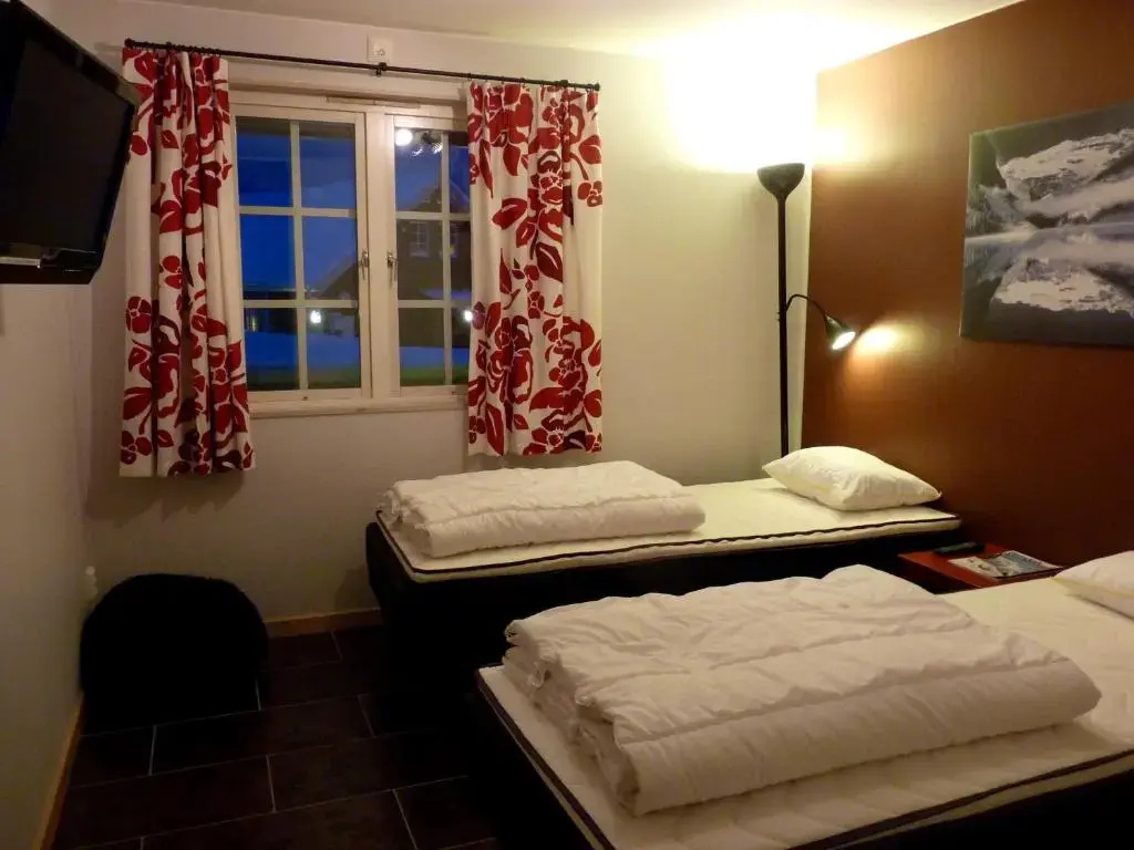 3 Bedrooms Apartment