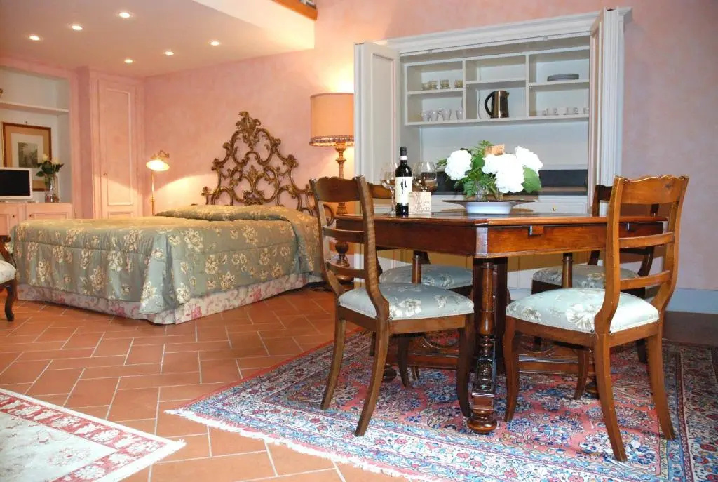 Deluxe Suite