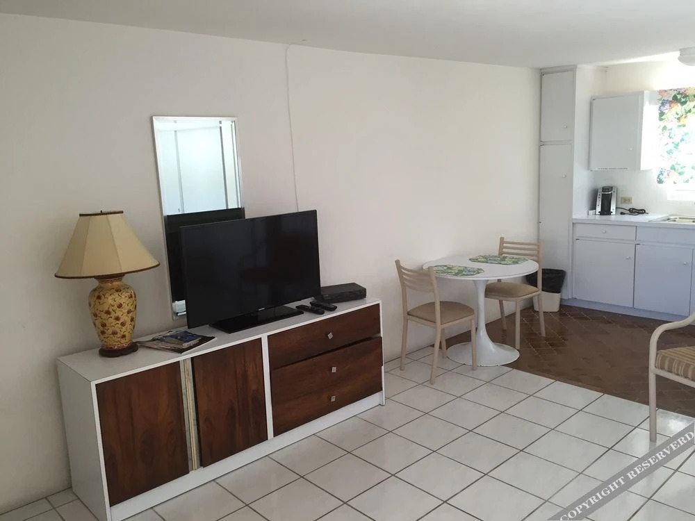 Paraquet Apartments by null