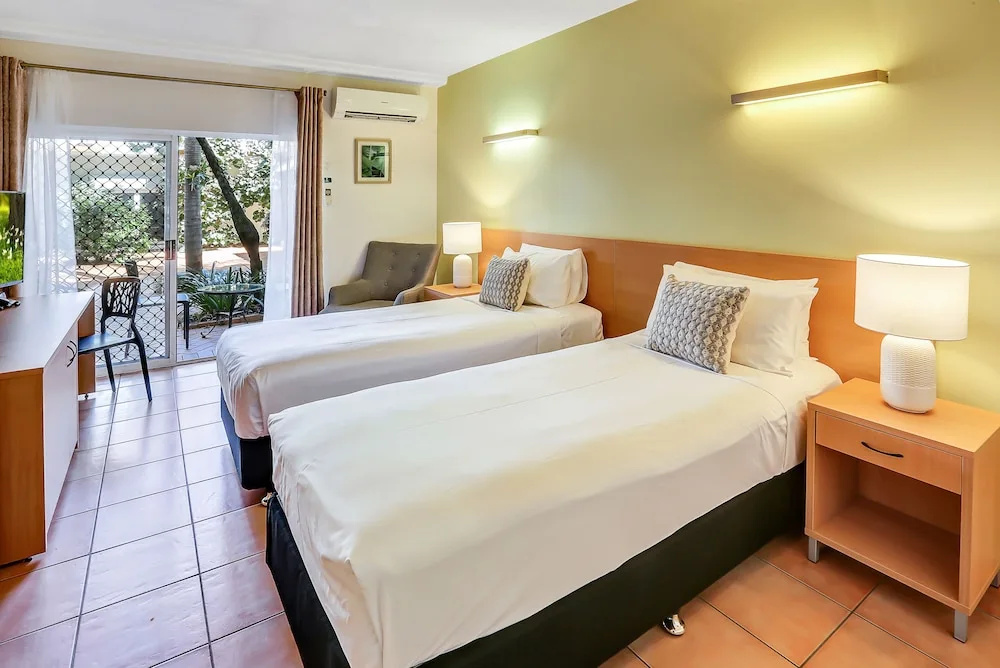 Standard Double room with balcony (full double bed)
