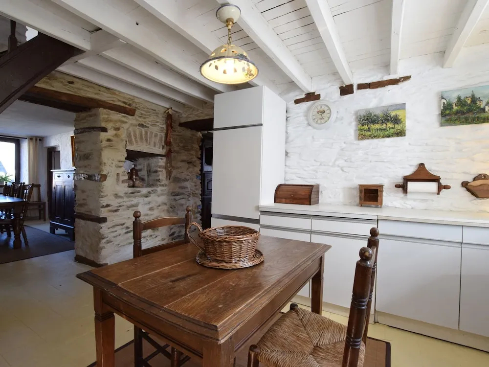 Beautiful and Authentic Cottage - фото 6