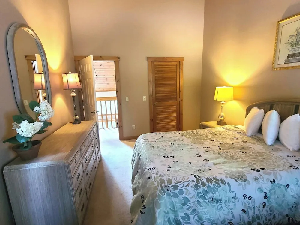 Mount Snow Lodging  by Vail Resorts — 3