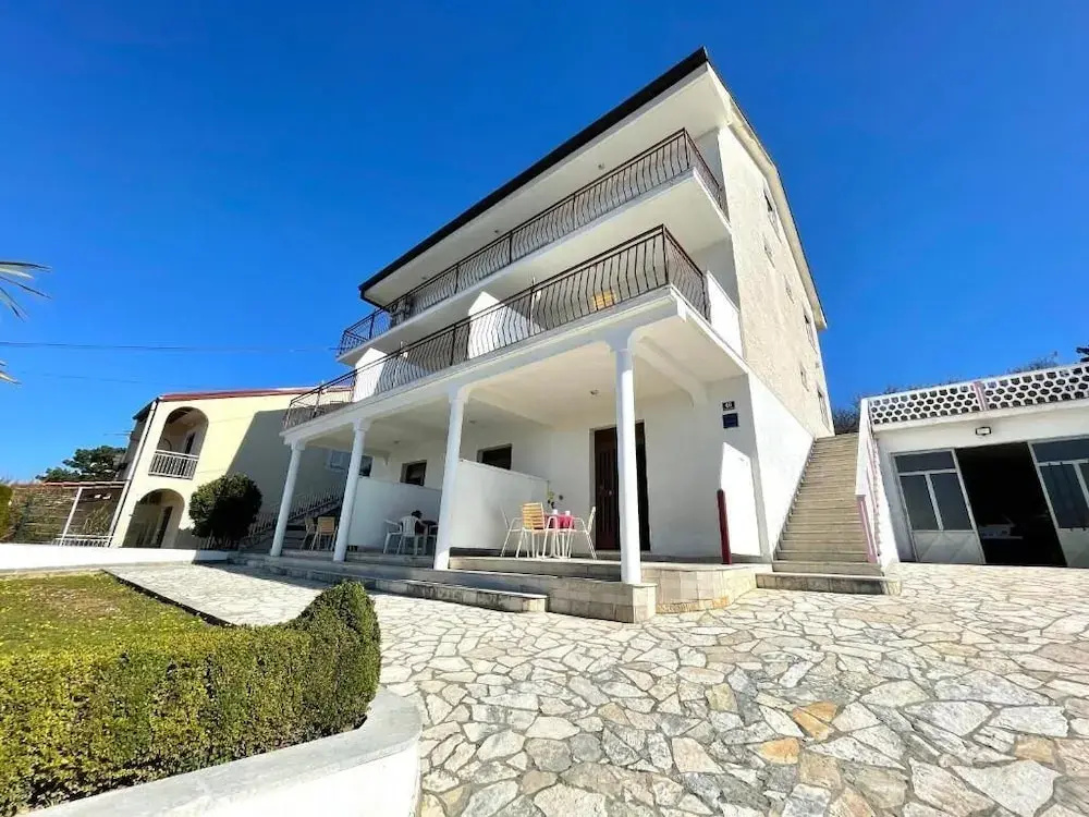 Apartment Luky 1
