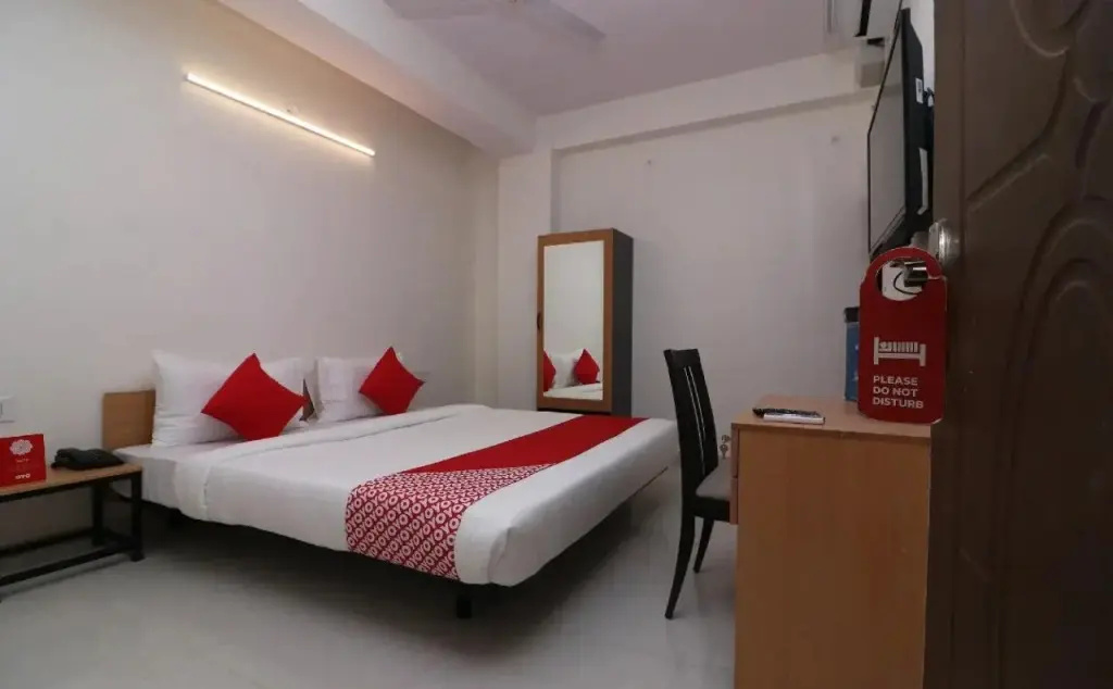OYO Flagship 26685 Palam VIllage