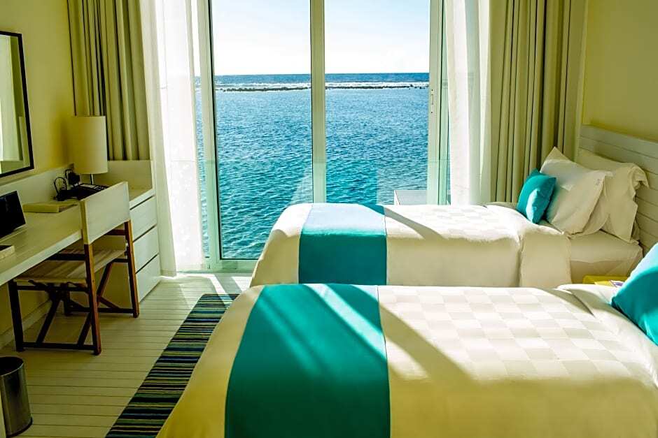 Holiday Inn Resort Kandooma Maldives