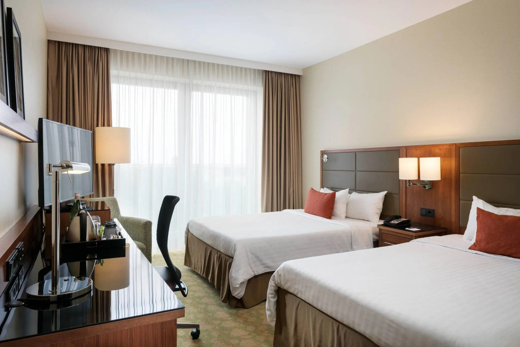 Business Quadruple room