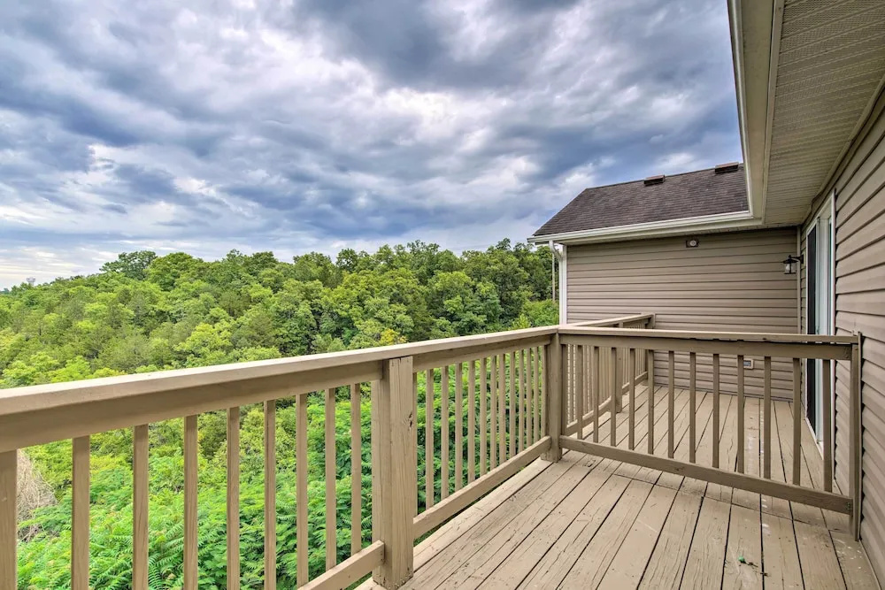 Cozy Branson Condo w/ Scenic Mountain Views