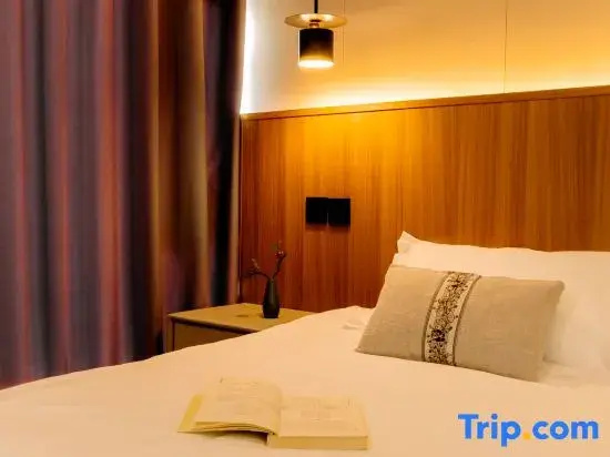 Standard Double room with sunset view (full double bed)