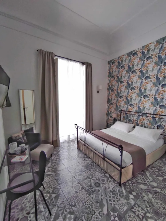 Deluxe Double room (full double bed)