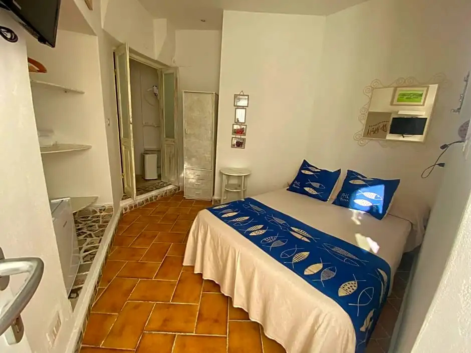 Economy room
