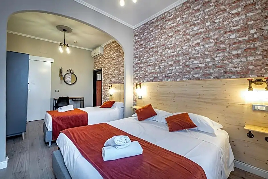 Standard Triple room