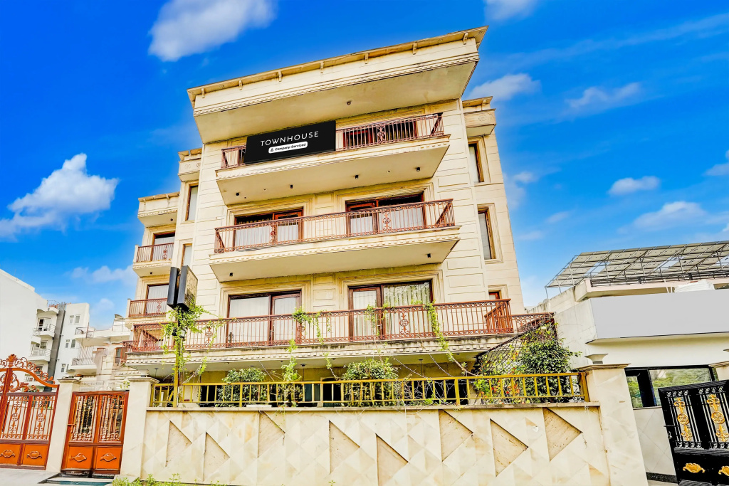Townhouse Oak Sector 47 Near Medanta
