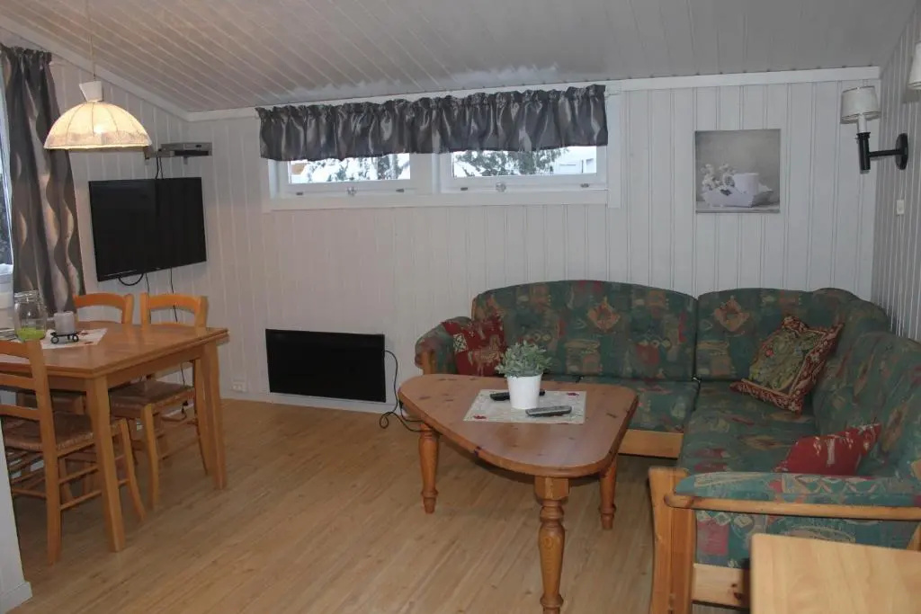 2 Bedrooms Cottage